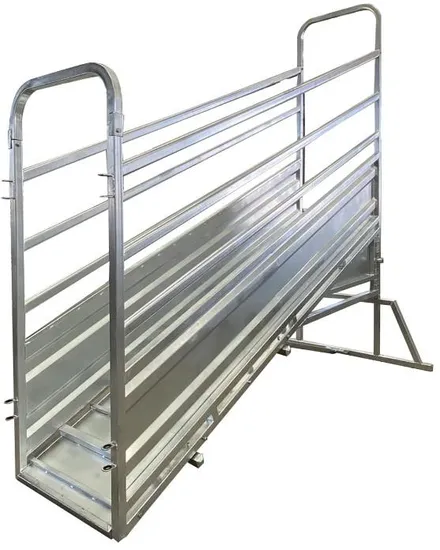 Adjustable Lift Table for Cattle