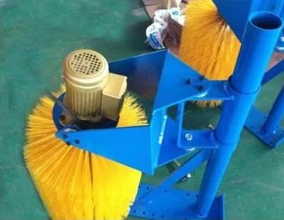 Automatic Scratching Swinging Massage Brush Cattle Equipment Poultry Machinery