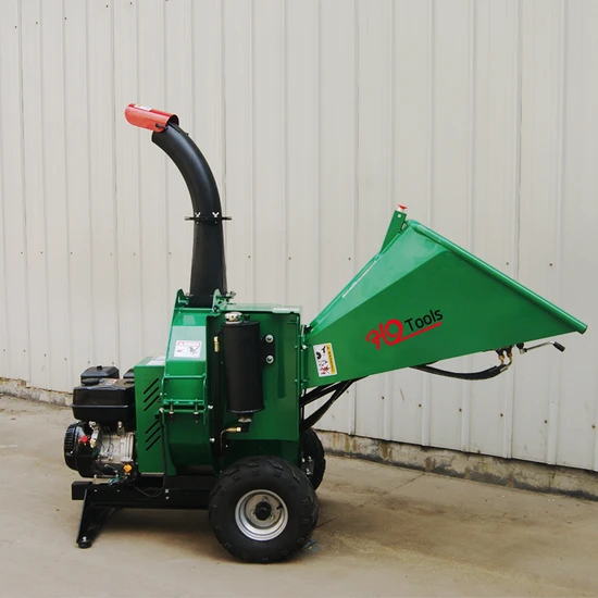 Reliable Gasoline Powered Portable Wood Chipper for Garden and Home Efficiency