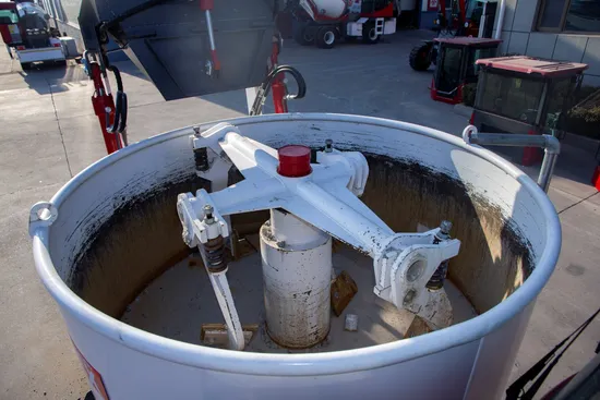 Chinese Electric File Mixer Industrial Concrete Mixer Multi-Functional Mixer Cement Hopper Mixer
