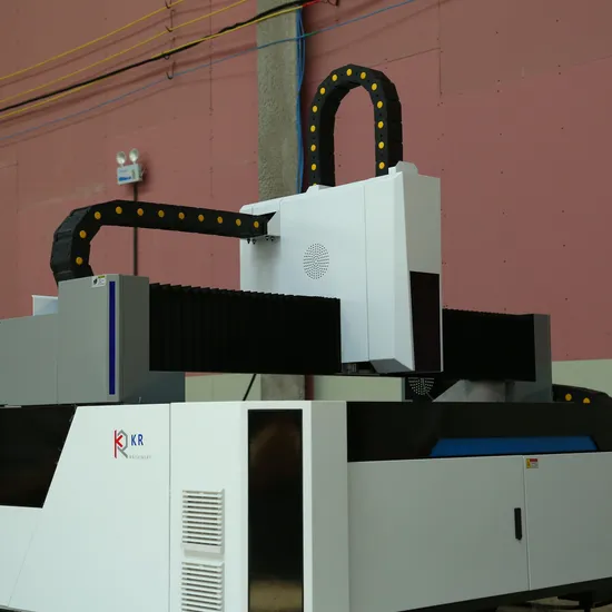 High Accuracy 6000W 1530 Fiber Laser Cutting Machine Laser Cutter with Raycus Laser Source Raytools Laser Head Inovance Servo Motor Hiwin Guide Rail Yyc Racks