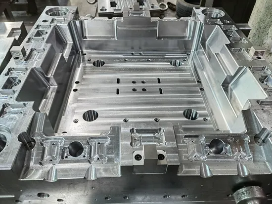 Over 20 Years′ Experience in Making Auto Mold Base/ High Precision Mold Base/ Die Casting Mold Base for Auto Part
