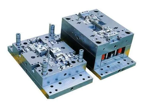 Expert Craftsmanship in Engineering Auto Parts with Precision Plastic Injection Mould