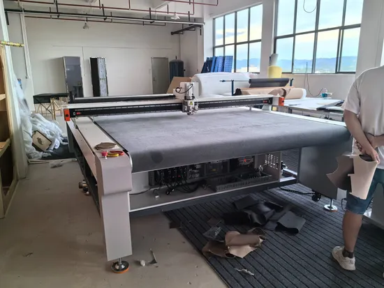Manufacture CNC Oscillating Blade Knife Leather Cloth PU Cutter/Vibrating Knife Cutting Machine with CE