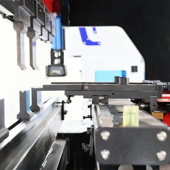High Precision Positioning Independent Research and Development System Electric Press Brake