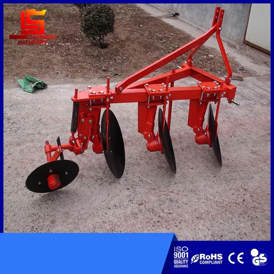 Mounted One Way Plow The Single-Way Disc Plough Matched with Four-Wheel Tractor Furrowing The Land