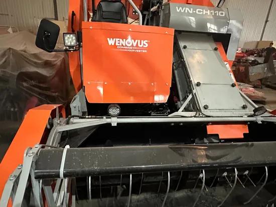 China Wenovus Wn-CH110 Rice Harvester Agricultural Machinery Diesel Powered Heavy Corn Combine Harvester Rubber Track 110HP Rice Harvester