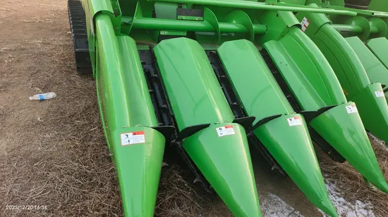 Paddy Field and Hill Workable Crawler Corn Harvester Maize Machinery Green Color Dabhand Brand