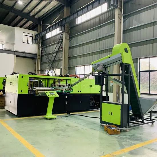 Six-Cavity Full-Automatic Pet Blowing Machine Zy-06xy-76.2mm