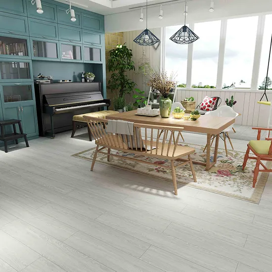 2024 Free Sample Click PVC Wood Parquet Waterproof MDF/HDF/Vinyl/Lvp/Lvt/Espc/Hspd/Vspc/Laminated/ Spc Laminate Vinyl Flooring with Cheap Price