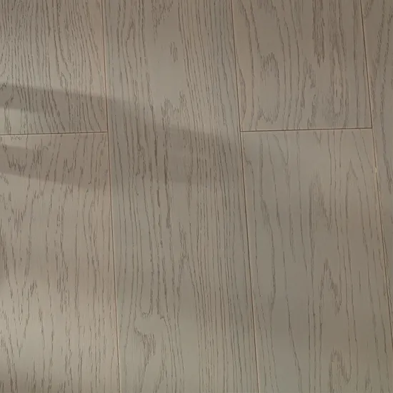 Indoor Multi-Layer Engineered Wood Flooring for Home Decoration 1.2mm Thickness Oak Walnut Wood Skin