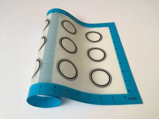 Kitchen Implements Silicone Baking Sheet in Different Colors