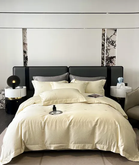 Retro Luxury Bedding Set - 4-Piece in Milk White Cotton