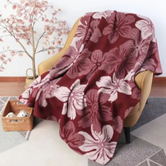 Soft and Warm Wool Knee Blanket for Ultimate Comfort