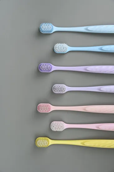 OEM Soft Bristle Oral Cleaning Wide Brush Head Plastic Toothbrush