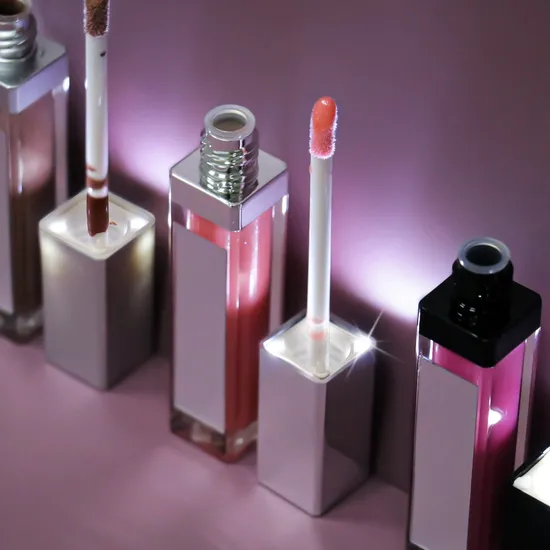 High Quality Cosmetic Makeup Lip Gloss with LED Light and Mirror Lipgloss