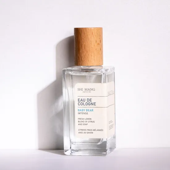 New Men′s and Women′s Perfume 50ml Students Light Fragrance Fresh Niche Monet′s Garden Perfume