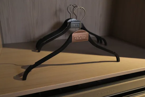 Black Band Label Coat Hanger Assembly Coat Hanger Metal Hook Coat Hanger.