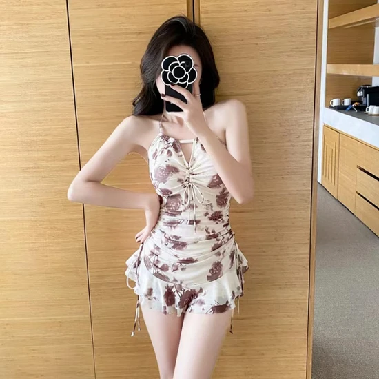 2024 New Temptation Swimsuit Women′s Hot Selling Neck Hanging One Piece Swimsuit