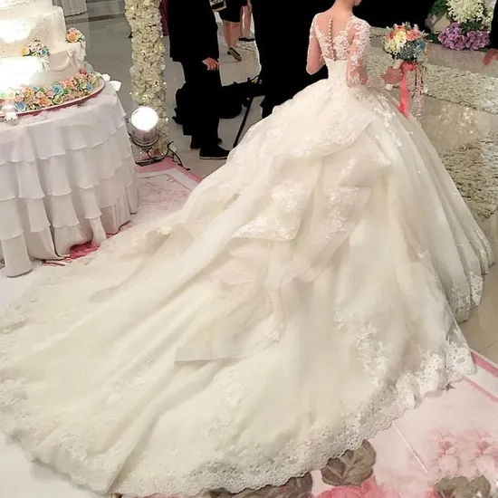 2024 New Arrival Romantic Fashion Bride Trails Lace off Shoulder Ball Gown Long Sleeve Scoop-Neck Wedding Dress