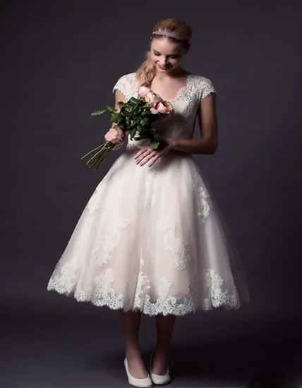 Short Wedding Ball Gowns Lace Knee Length Bridal Dresses Z2007