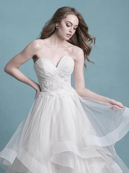 Strapless Sweetheart Neckline Layered Skirt Long Train Tulle Ball Gown Wedding Bridal Gown
