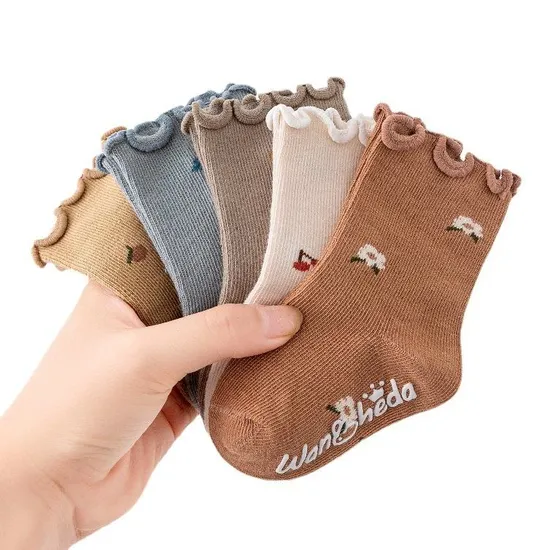 White Anti Skid Grip Knee High Vintage Fuzzy Bamboo Cotton Newborn Baby Ankle Socks with Lace for Boy and Girl