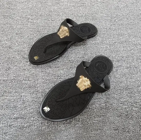 New Style Wholesale Fashion Jelly Ladies Flip Flop Beach Slippers Head Women Latest Lady PVC Jelly Summer Footwear