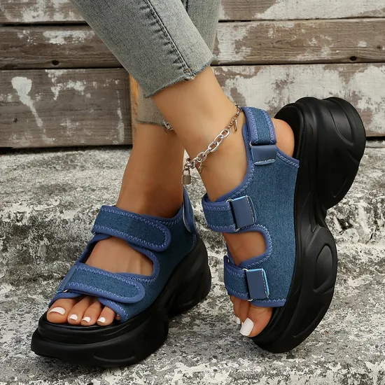 Hot Selling Women′s Oversized Thick Sole Sandals New Fashion Casual Jeans Sandals