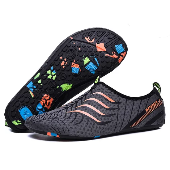 2023 Anti-Slip Barefoot Walking Aqua Beach Water Shoes for Men Women