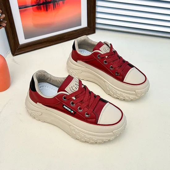 Daddy Shoes Female Students Thick Soled Casual Shoes Breathable Women′s Casual Sport Shoes