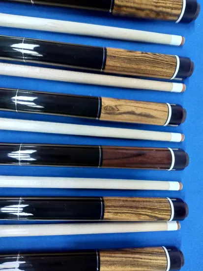 58 Inch 2-PC Carving Maple Billiard Cue Stick