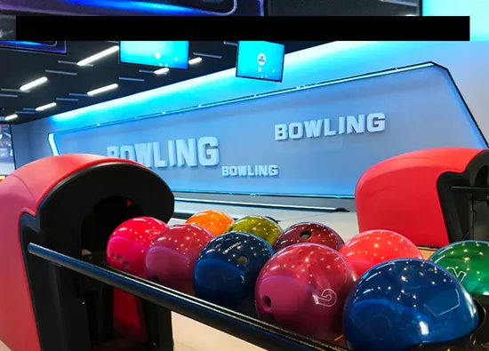 2024 Entertainment Center Hot Sale Indoor Bowling Machine Standard Bowling Alley Equipment