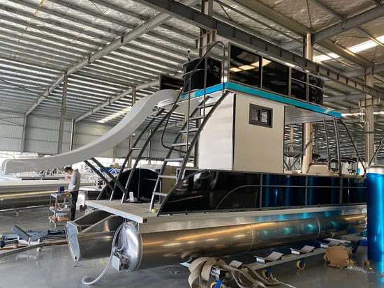 Sizes Customized 25FT/27FT/30FT Double Decker Tritoon Tubes Water Skiing Recreation Pontoon Boat for Sale