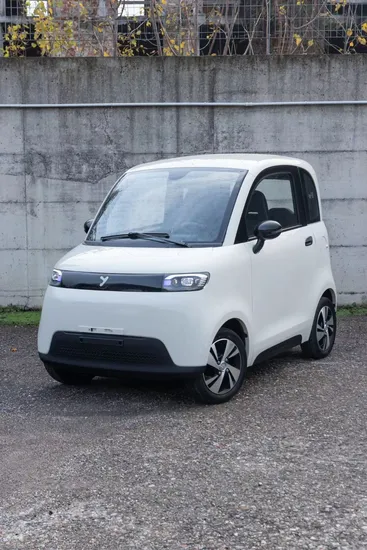 Electric Vehicle Four Wheeler Electric Car