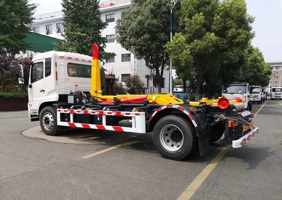 Dongfeng 6 Cubic Meters 4X2 Dump Garbage Compactor Truck Waste Bin Truck