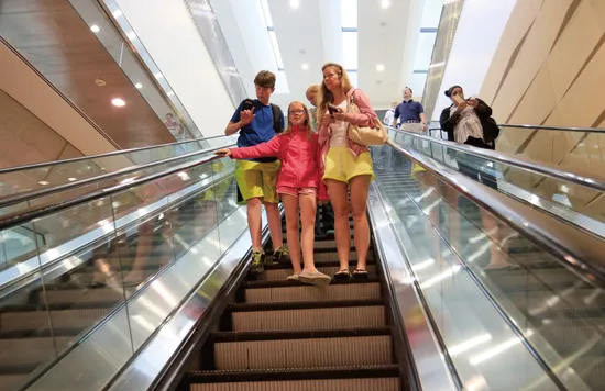 Escalator with High Quality Modern Design Automatic Start Mechanical for Shopping Mall