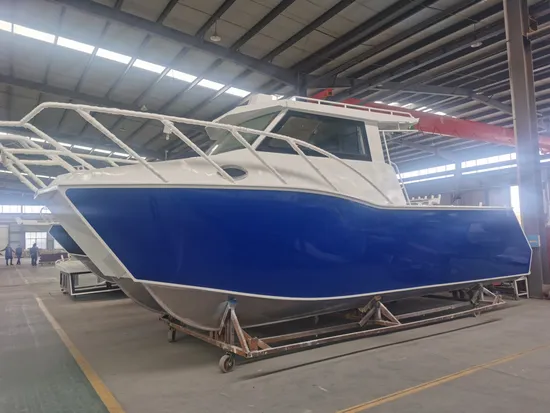 Offshore Enclosed Cabin Speed Boat Yacht Catamaran for Water Sports