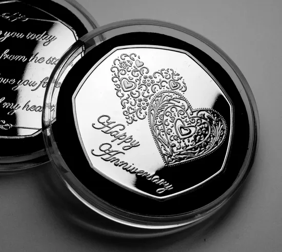 High Quality Wholesale Bulk Metal Coins Silver 999 Custom Logo Heart Valentine Gift Anniversary Coins Box Metal Rhombus Coin for Anniversary