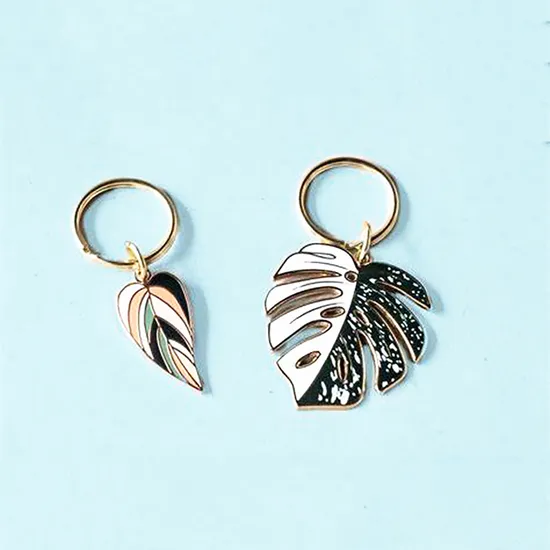 High Quality Creative Die Cut Metal Keychain Custom Philodendron Hard Soft Enamel Keychains Plant