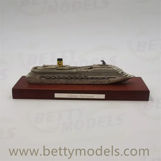 Wholesale Scale Cruise Ship Model Gift Alloy Diecast with Custom Paint