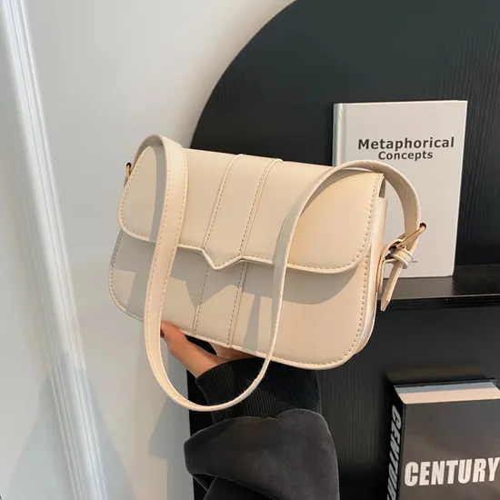 Trendy Diagonal Shoulder Bag with Vintage Charm for Modern Women