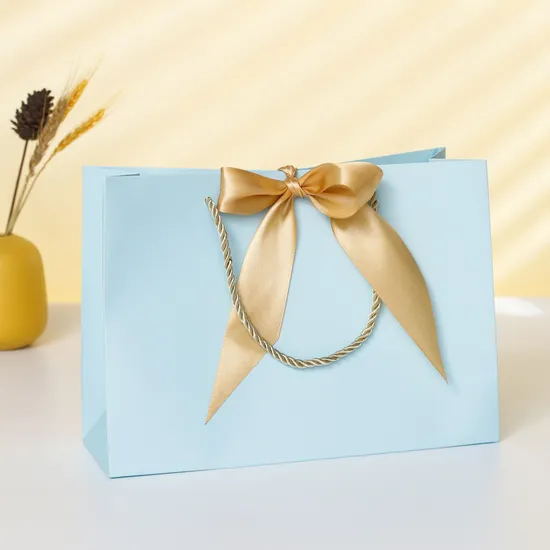 Wholesale Luxury Shopping Packaging Packing Gift Box Bags with Custom Printed Logo Kraft Paper Bag with Handle for Jewelry Coffee Tea Cosmetic Makeup