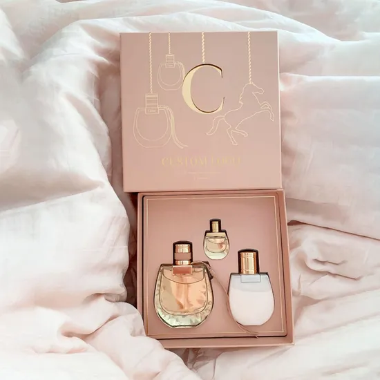 Paper Luxury Gift Jewelry Box Packaging Skin Care Packaging Gift Paper Box with Insert Luxury Scented Candles with Gift Box Drawer Book Shape Perfume Box