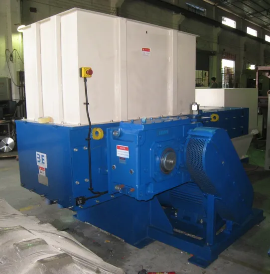 Plastic Shredder/Paper Shredder/Plastic Crusher-Wt40150 of Recycling Machine with Ce