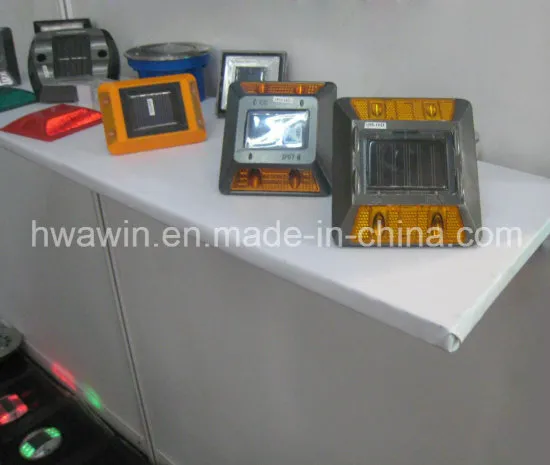 Solar Road Stud/Solar Pavement Marker for Road Safety