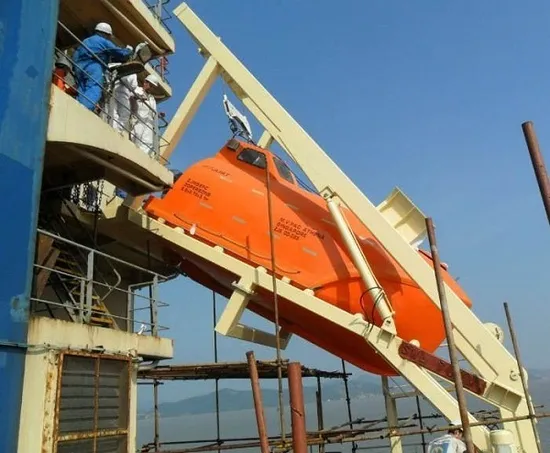 CCS, BV, ABS, Dnv-Gl, Ec, Rmrs, Med Approved Solas Standard 16-90 Persons Free Fall Lifeboat