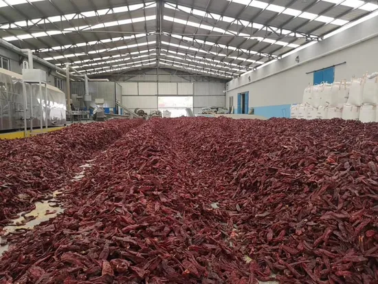 Paprika Powder with Asta60-Asta220, Crushed Chili with Shu7000-Shu30000.
