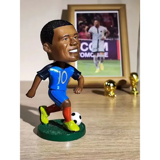 Wholesale Gift Custom Football Player Figurine Resin 3D Footballer Super Star Bobble Head Doll Toy Figures Statues Sculpture Statue