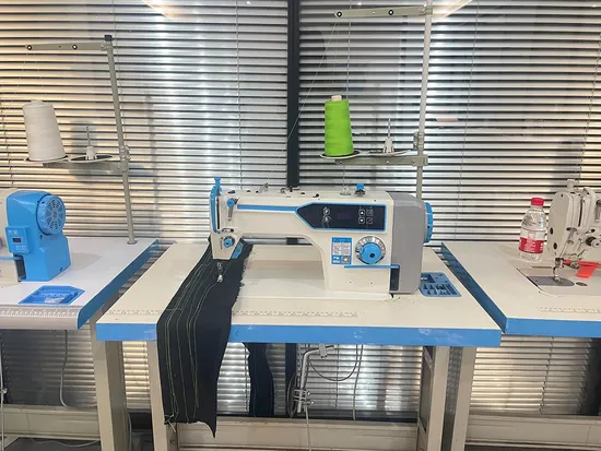 High Speed Computerized Lockstitch Industrial Sewing Machine